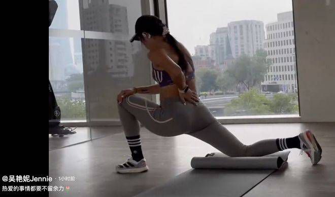 意大利女神莫妮卡·贝鲁奇身着一袭白色婚纱亮相，不知是出于影片的需要，还是因为女神也抵 《敢死队3》亮相戛纳 莫妮卡·贝鲁奇美人迟暮 2014-05-19 当地时间5月18日，电影《敢死队3》众多主创亮相戛纳，走过万众瞩目的红毯。