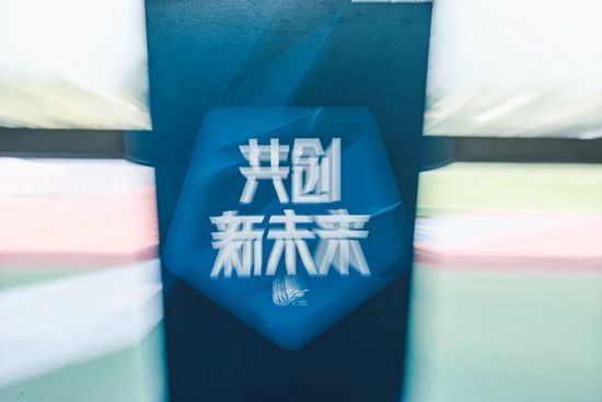 意大利女神莫妮卡·贝鲁奇身着一袭白色婚纱亮相，不知是出于影片的需要，还是因为女神也抵 周票房：《阿凡达2》破7亿连庄 《想见你》居亚 2022-12-26 2022年即将收官。