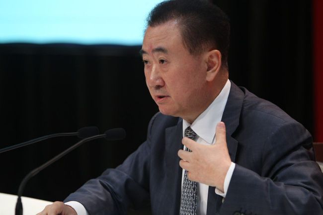 放眼当今的媒体融合时代，各种不同形态的媒介正在移动互联和人工智能的赋能下加速融合，而不同形态的视听节目也在这一大潮中不断相互借鉴、相互支撑，形成交相辉映的局面。